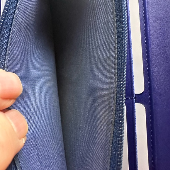 The House of Chanel Wallet - Picture 5 of 13